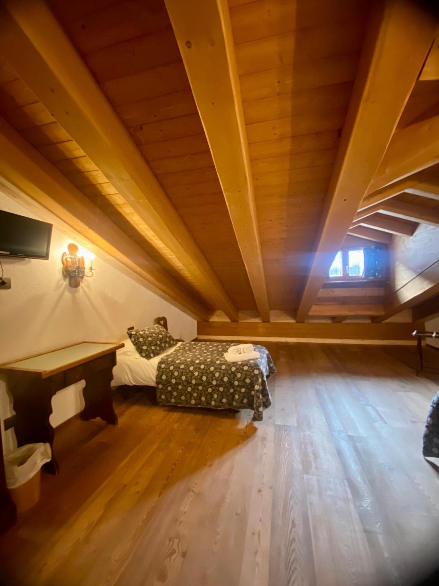 Hotel Edelweiss ลีโมเน เปียมอนเต ภายนอก รูปภาพ