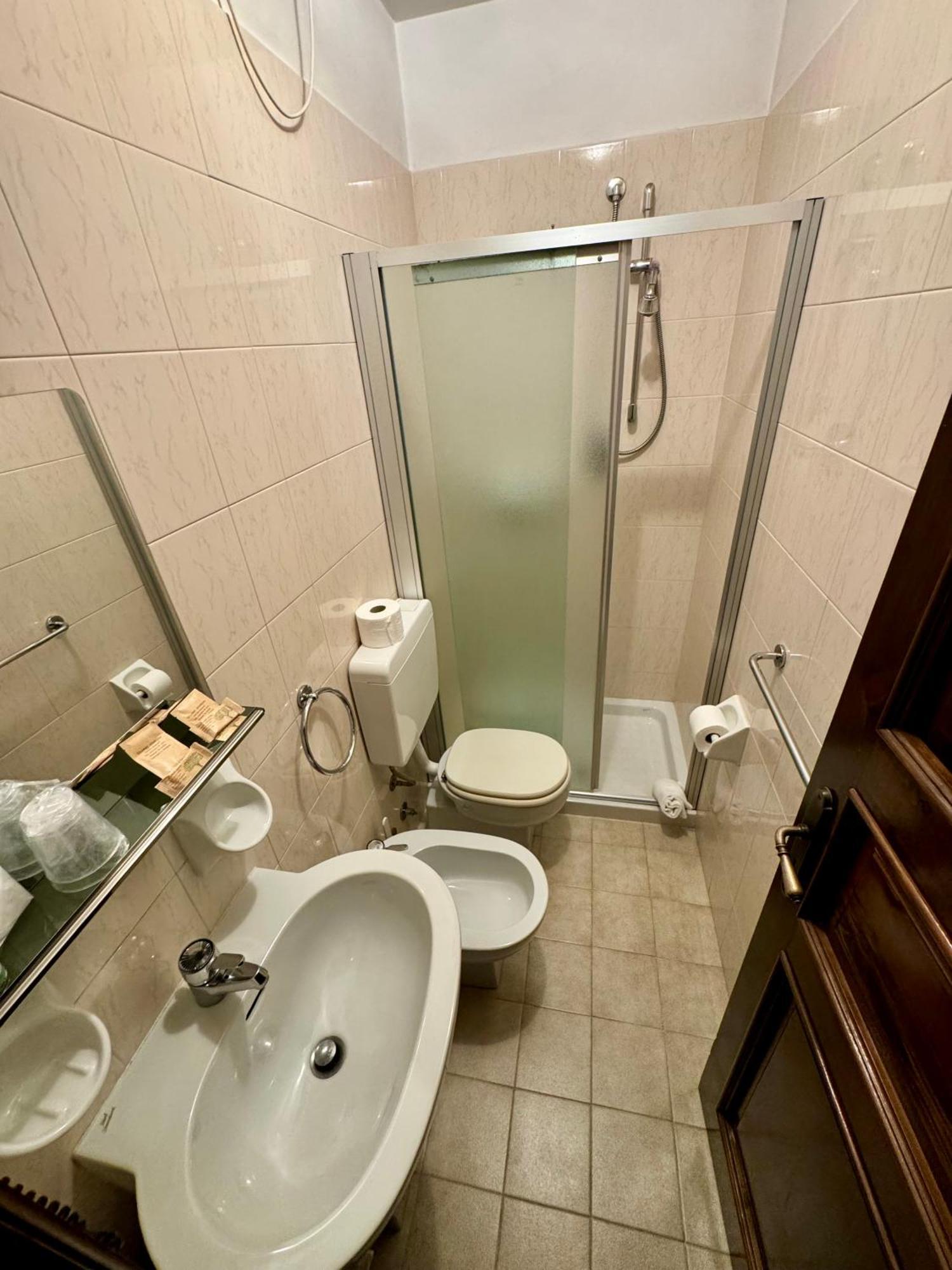Hotel Edelweiss ลีโมเน เปียมอนเต ภายนอก รูปภาพ
