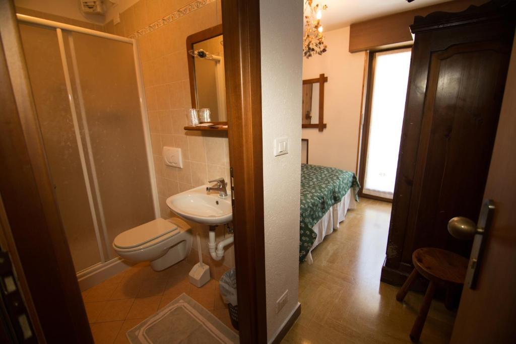 Hotel Edelweiss ลีโมเน เปียมอนเต ภายนอก รูปภาพ