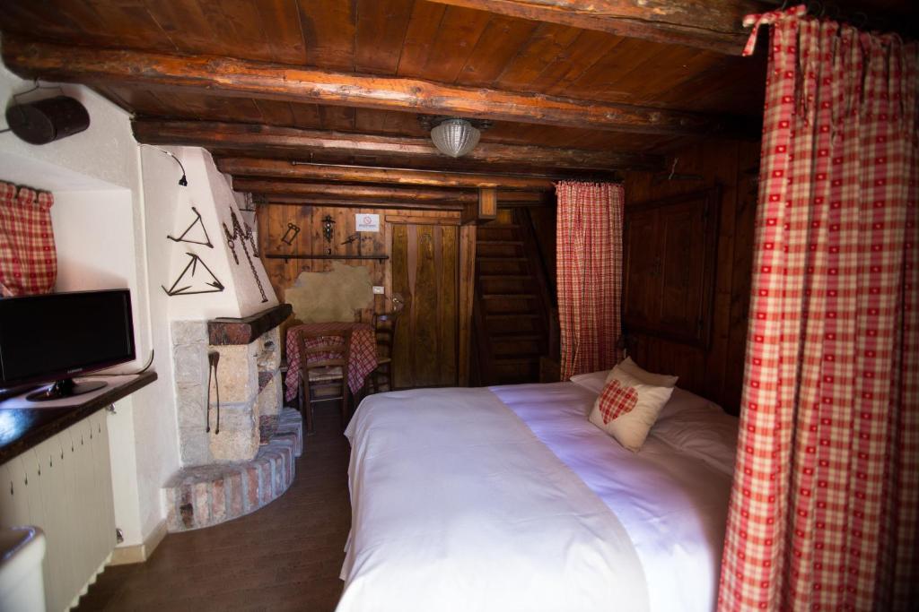 Hotel Edelweiss ลีโมเน เปียมอนเต ภายนอก รูปภาพ