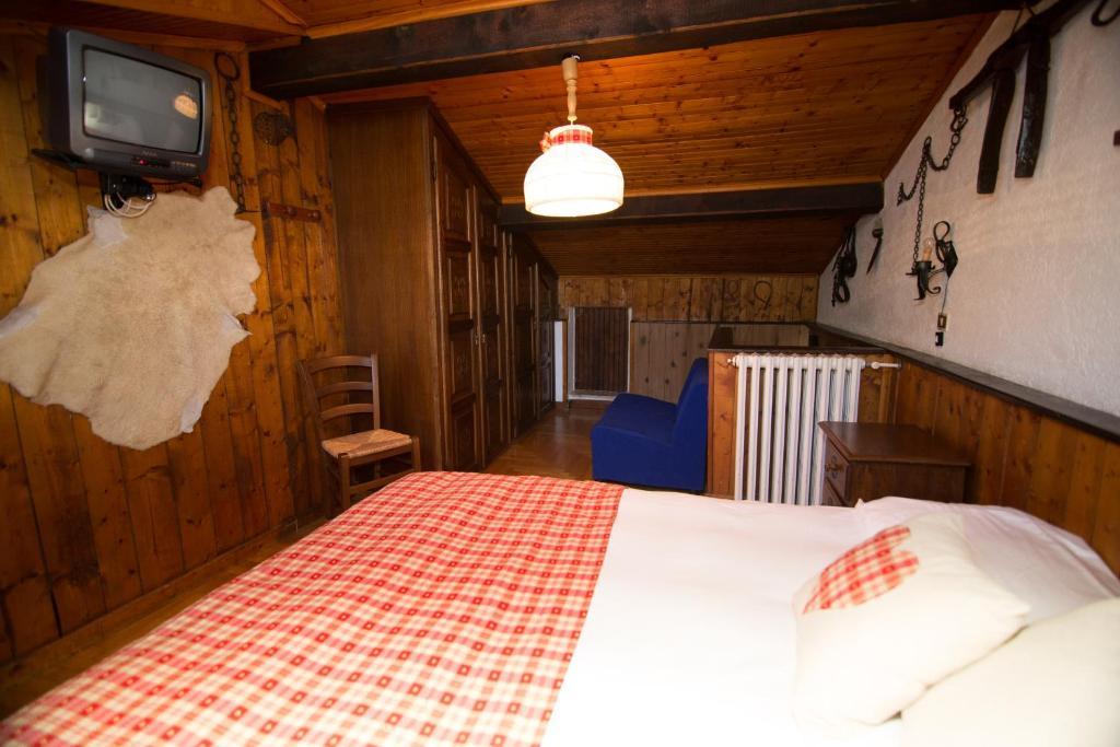 Hotel Edelweiss ลีโมเน เปียมอนเต ภายนอก รูปภาพ